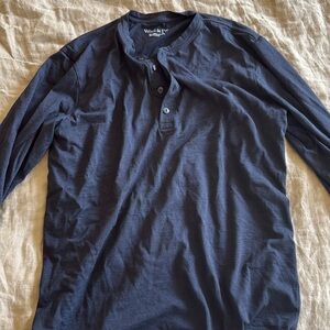 Medium wool and price long sleeve Henley